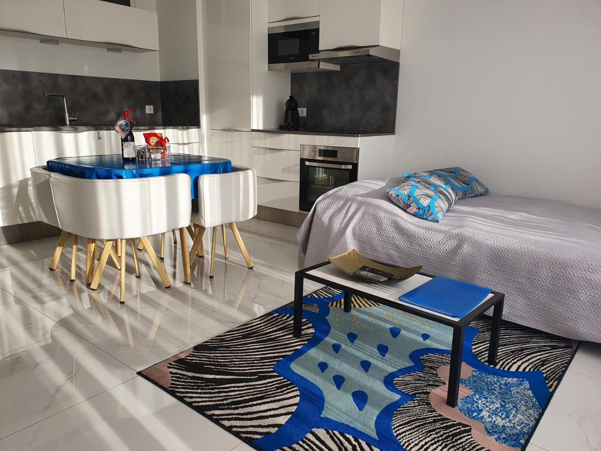Villa Harmony 瓦洛里 外观 照片