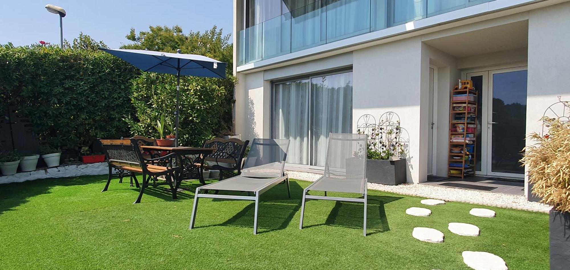 Villa Harmony 瓦洛里 外观 照片