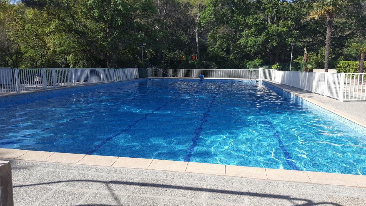 Villa Harmony 瓦洛里 外观 照片