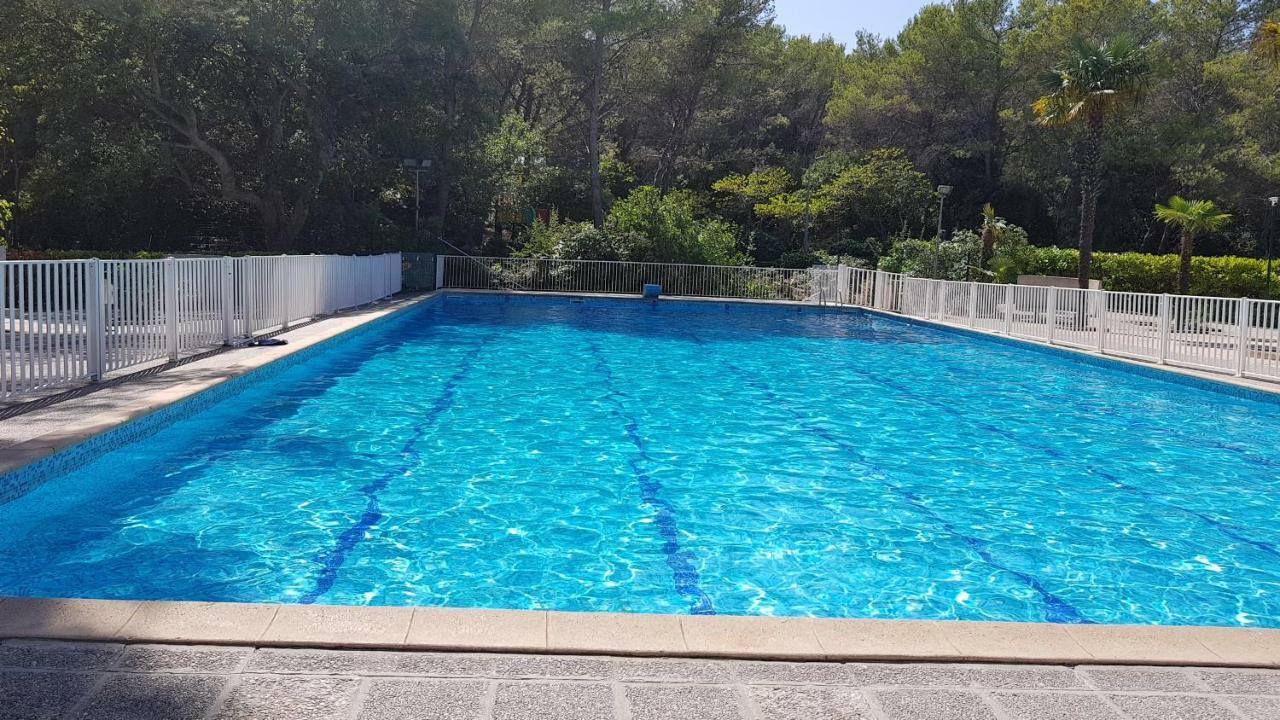 Villa Harmony 瓦洛里 外观 照片